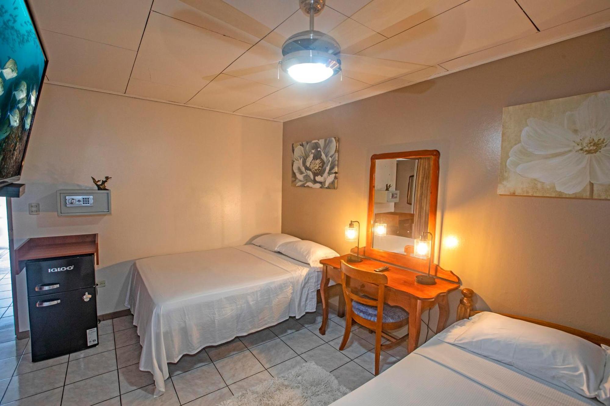 Hotel Laura'S House Coco Esterno foto
